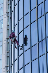 Travaux acrobatiques dans le Val-d'Oise